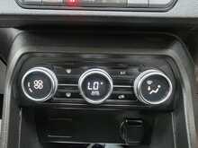 Dacia Jogger 1.0 TCe Comfort MPV 5dr Petrol Manual Euro 6 (s/s) (110 ps) - U14550