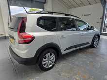 Dacia Jogger 1.0 TCe Comfort MPV 5dr Petrol Manual Euro 6 (s/s) (110 ps) - U14550