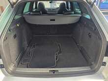 Skoda Superb 2.0 TDI SportLine Estate 5dr Diesel Manual Euro 6 (s/s) (150 ps) - U14591