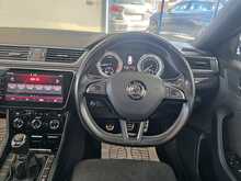 Skoda Superb 2.0 TDI SportLine Estate 5dr Diesel Manual Euro 6 (s/s) (150 ps) - U14591