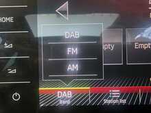 Skoda Superb 2.0 TDI SportLine Estate 5dr Diesel Manual Euro 6 (s/s) (150 ps) - U14591