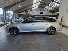 Skoda Superb 2.0 TDI SportLine Estate 5dr Diesel Manual Euro 6 (s/s) (150 ps) - U14591