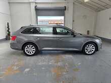 Skoda Superb 2.0 TDI SE Estate 5dr Diesel Manual Euro 6 (s/s) (150 ps) - U14595