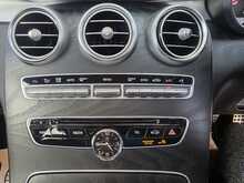 Mercedes-Benz C Class 2.1 C250d AMG Line (Premium Plus) Saloon 4dr Diesel G-Tronic+ Euro 6 (s/s) (204 ps) - U14609