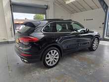 Porsche Cayenne 4.2 TD V8 S SUV 5dr Diesel TiptronicS 4WD Euro 5 ( SUV 4.2 Automatic Diesel - U14612