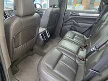 Porsche Cayenne 4.2 TD V8 S SUV 5dr Diesel TiptronicS 4WD Euro 5 ( SUV 4.2 Automatic Diesel - U14612