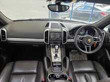 Porsche Cayenne 4.2 TD V8 S SUV 5dr Diesel TiptronicS 4WD Euro 5 ( SUV 4.2 Automatic Diesel - U14612