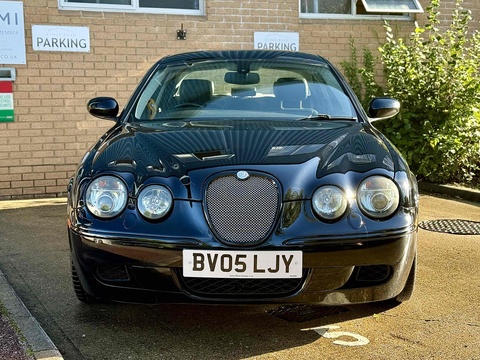 4.2 V8 R Saloon 4dr Petrol Automatic (314 g/km, 400 bhp)