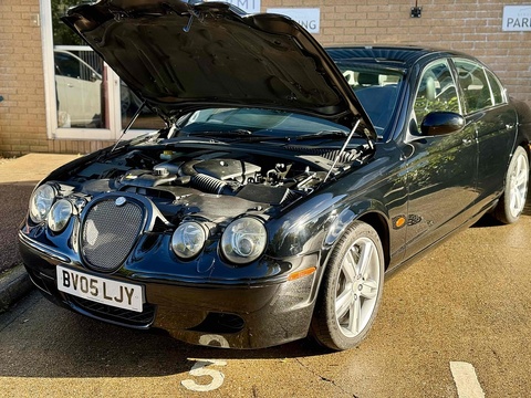 4.2 V8 R Saloon 4dr Petrol Automatic (314 g/km, 400 bhp)