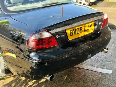 4.2 V8 R Saloon 4dr Petrol Automatic (314 g/km, 400 bhp)
