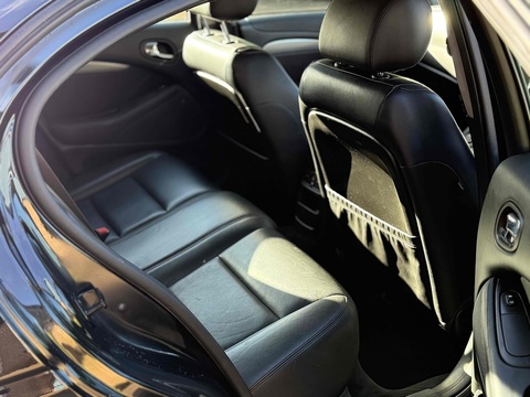 4.2 V8 R Saloon 4dr Petrol Automatic (314 g/km, 400 bhp)