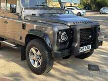 Land Rover Defender 90 Landmark 