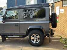 Land Rover Defender 90 Landmark 