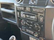 Land Rover Defender 90 Landmark 