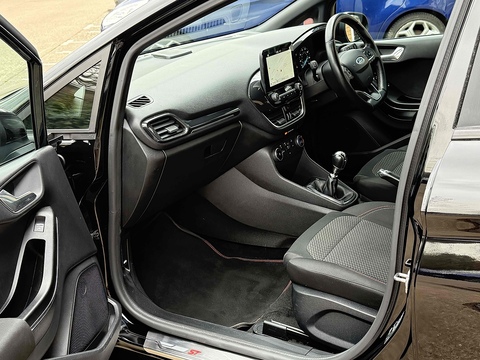 1.0T EcoBoost ST-Line Hatchback 5dr Petrol Manual Euro 6 (s/s) (140 ps)