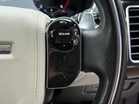 4.4 SD V8 Autobiography Dynamic SUV 5dr Diesel Auto 4WD Euro 6 (s/s) (339 ps)