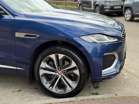 3.0 P400 MHEV R-Dynamic HSE SUV 5dr Petrol Auto AWD Euro 6 (s/s) (400 ps)