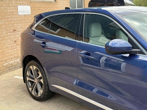 3.0 P400 MHEV R-Dynamic HSE SUV 5dr Petrol Auto AWD Euro 6 (s/s) (400 ps)