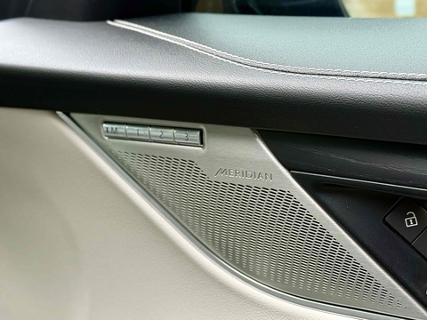 3.0 P400 MHEV R-Dynamic HSE SUV 5dr Petrol Auto AWD Euro 6 (s/s) (400 ps)