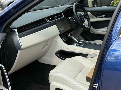 3.0 P400 MHEV R-Dynamic HSE SUV 5dr Petrol Auto AWD Euro 6 (s/s) (400 ps)