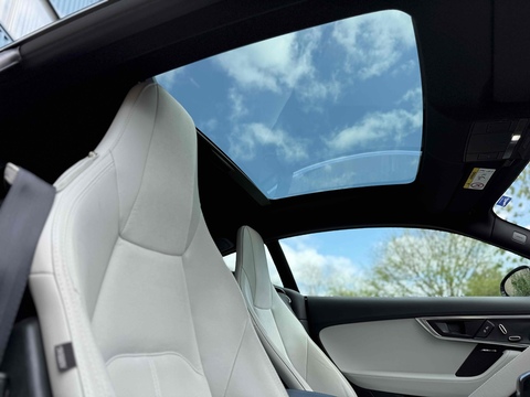 3.0 V6 R-Dynamic Coupe 2dr Petrol Auto Euro 6 (s/s) (380 ps)