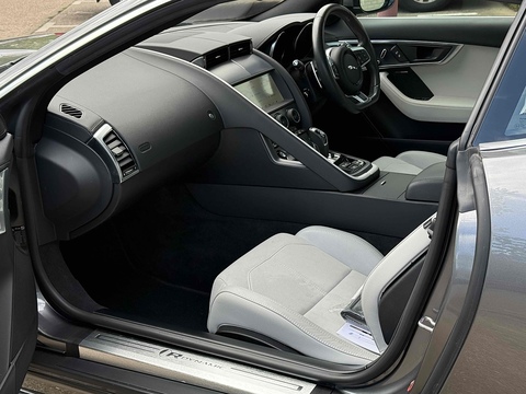 3.0 V6 R-Dynamic Coupe 2dr Petrol Auto Euro 6 (s/s) (380 ps)