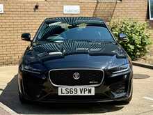 Jaguar XE P300i R-Dynamic HSE 