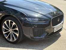 Jaguar XE P300i R-Dynamic HSE 