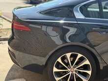 Jaguar XE P300i R-Dynamic HSE 