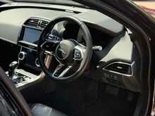 Jaguar XE P300i R-Dynamic HSE 