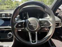 Jaguar XE P300i R-Dynamic HSE 