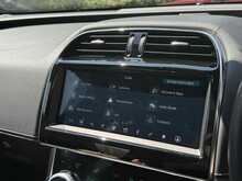 Jaguar XE P300i R-Dynamic HSE 