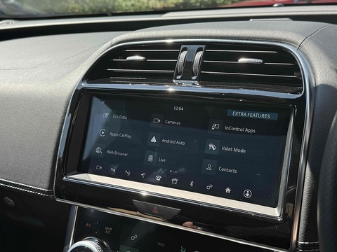 2.0 P300i R-Dynamic HSE Saloon 4dr Petrol Auto AWD Euro 6 (s/s) (300 ps)