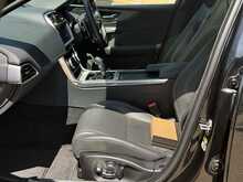 Jaguar XE P300i R-Dynamic HSE 