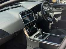 Jaguar XE P300i R-Dynamic HSE 