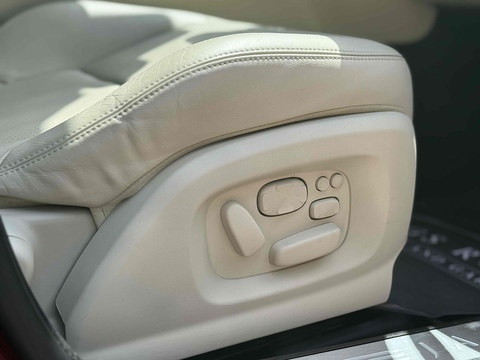 5.0 V8 XFR Saloon 4dr Petrol Auto Euro 5 (s/s) (510 ps)