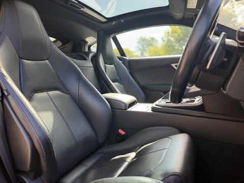 3.0 V6 R-Dynamic Coupe 2dr Petrol Auto Euro 6 (s/s) (340 ps)