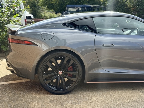 5.0 V8 R Coupe 2dr Petrol Auto AWD Euro 6 (s/s) (550 ps)