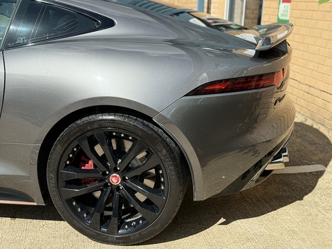 5.0 V8 R Coupe 2dr Petrol Auto AWD Euro 6 (s/s) (550 ps)