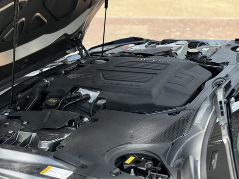 5.0 V8 R Coupe 2dr Petrol Auto AWD Euro 6 (s/s) (550 ps)