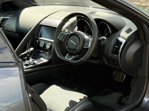 5.0 V8 R Coupe 2dr Petrol Auto AWD Euro 6 (s/s) (550 ps)