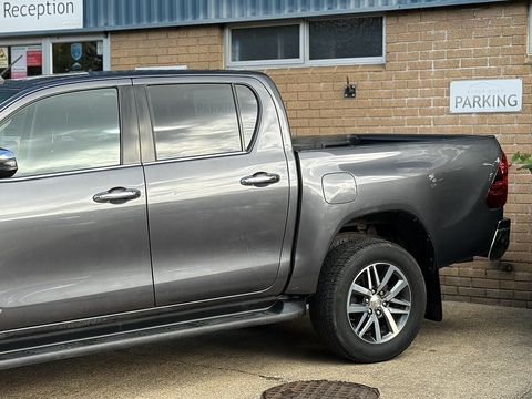 2.4 D-4D Invincible Pickup Double Cab 4dr Diesel Auto 4WD Euro 6 (s/s) (TSS) (150 ps)