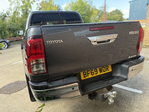 2.4 D-4D Invincible Pickup Double Cab 4dr Diesel Auto 4WD Euro 6 (s/s) (TSS) (150 ps)