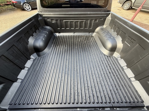 2.4 D-4D Invincible Pickup Double Cab 4dr Diesel Auto 4WD Euro 6 (s/s) (TSS) (150 ps)