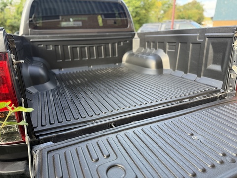 2.4 D-4D Invincible Pickup Double Cab 4dr Diesel Auto 4WD Euro 6 (s/s) (TSS) (150 ps)