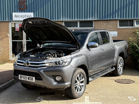 2.4 D-4D Invincible Pickup Double Cab 4dr Diesel Auto 4WD Euro 6 (s/s) (TSS) (150 ps)