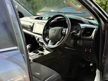 Toyota Hilux D-4D Invincible 