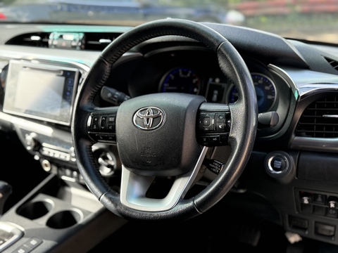 2.4 D-4D Invincible Pickup Double Cab 4dr Diesel Auto 4WD Euro 6 (s/s) (TSS) (150 ps)