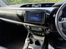 Toyota Hilux D-4D Invincible 