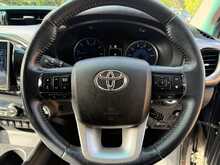 Toyota Hilux D-4D Invincible 